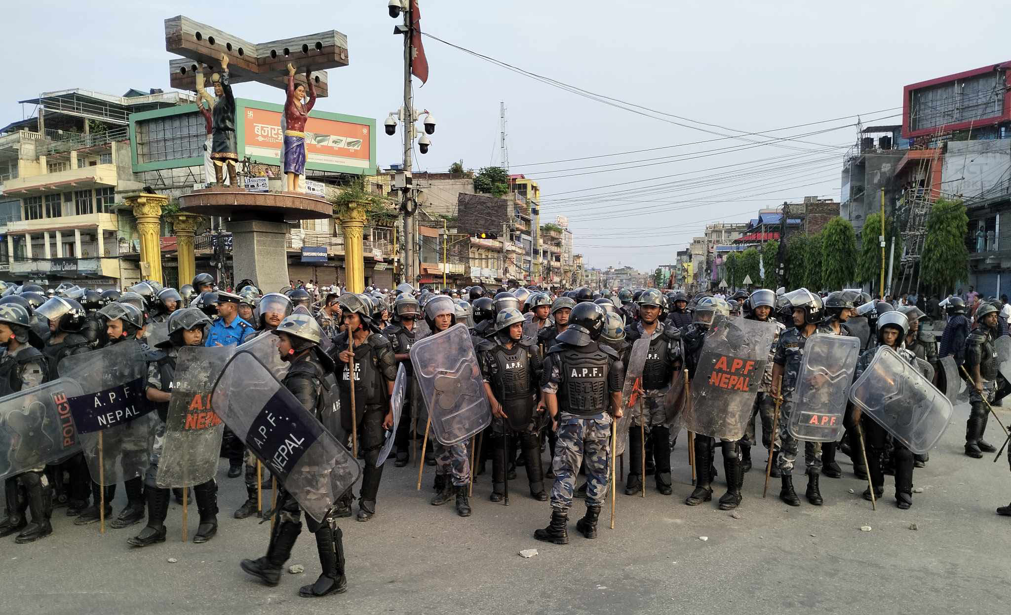 टिपरले आमाछोरीको ज्यान लिएपछि इटहरीमा तनाव